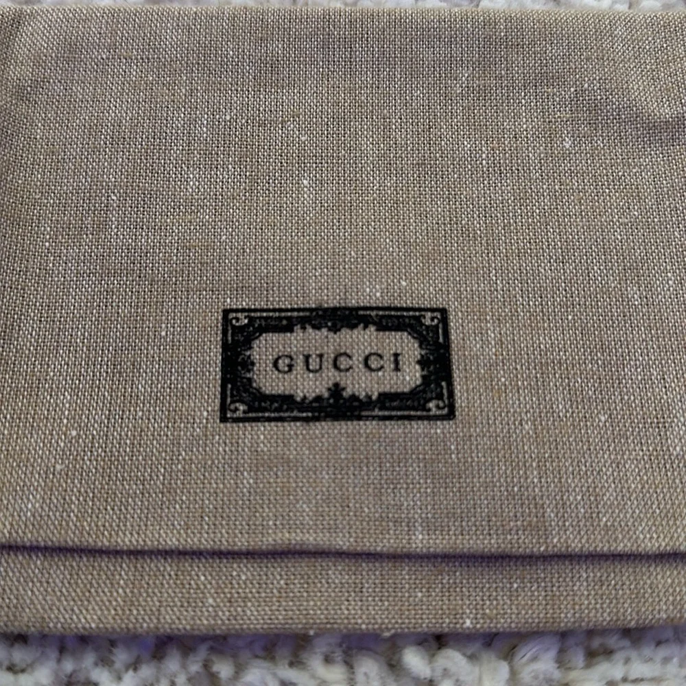 Small Gucci pouch!